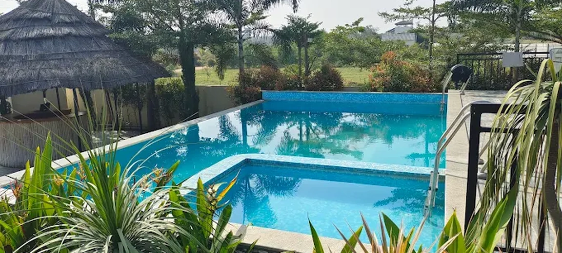 The Hawaiian Shack 4BHK Farmhouse Near Chilkoor swimming pool