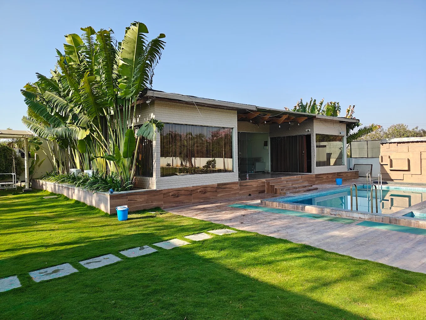 Stays in Hyderabad