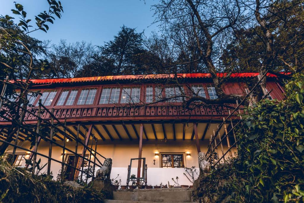 Stays in Shimla