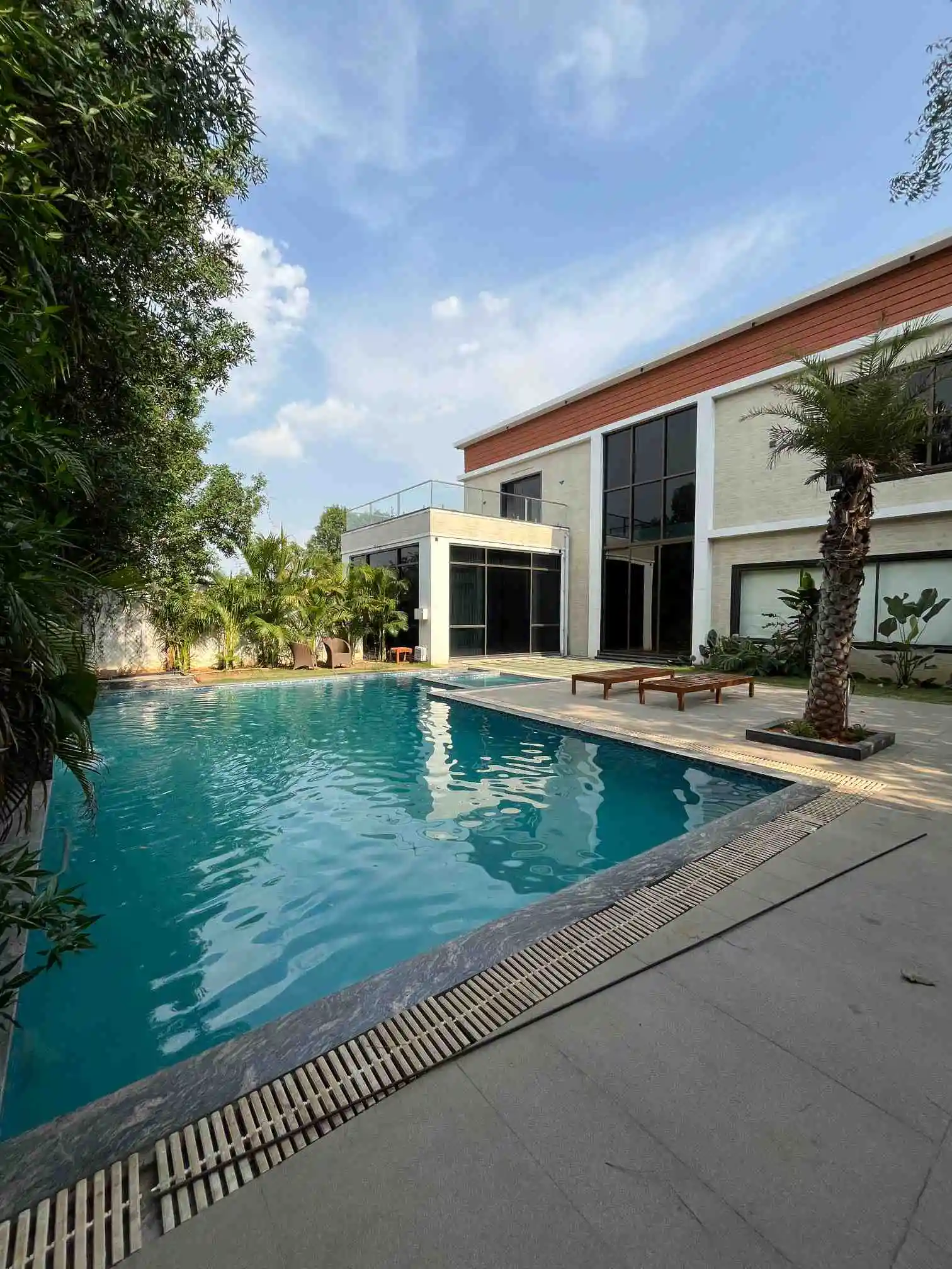 Stays in Hyderabad