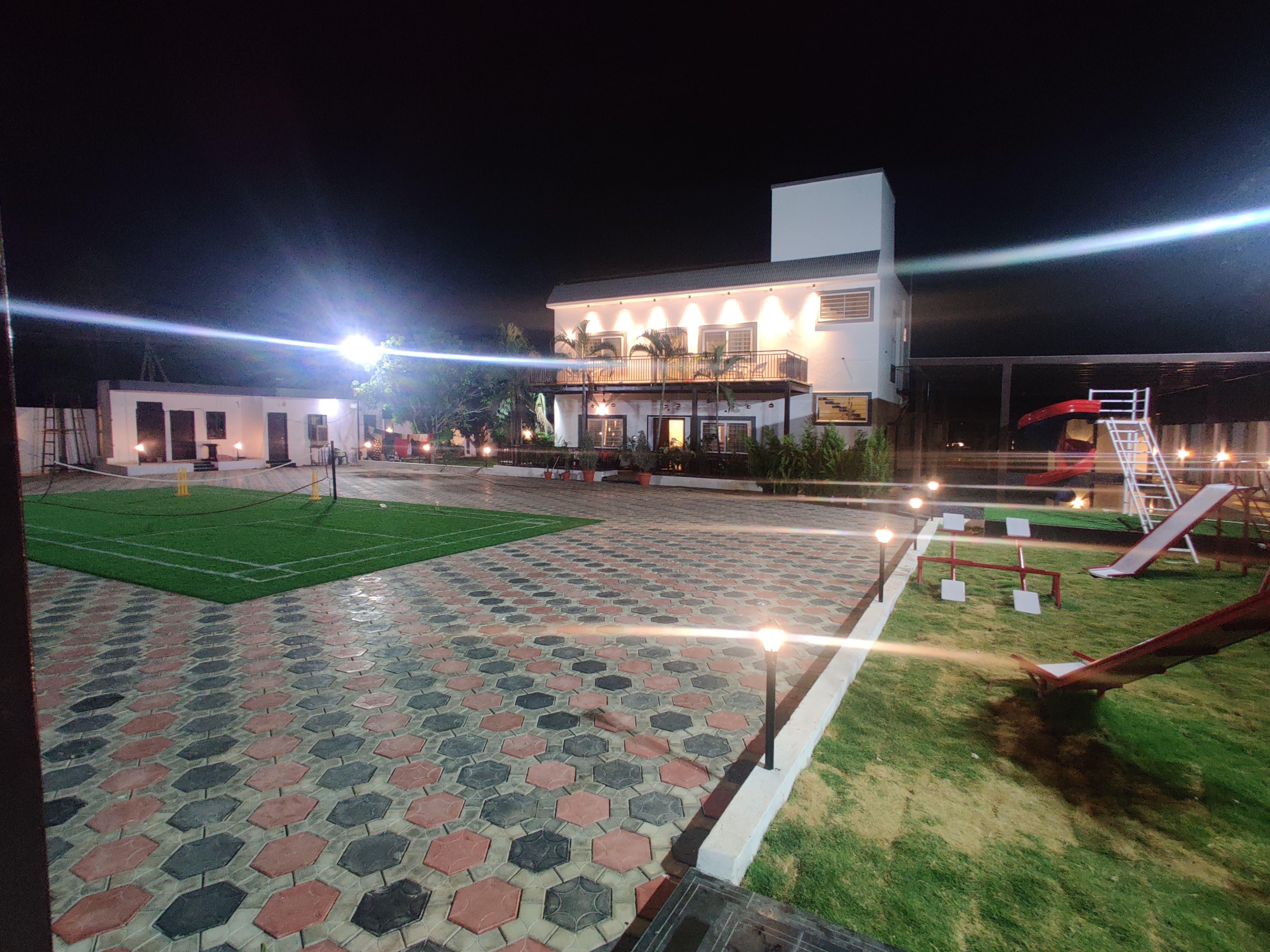 Stays in Hyderabad