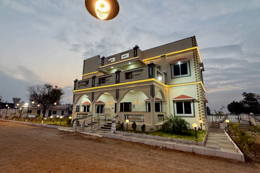 Stays in Hyderabad